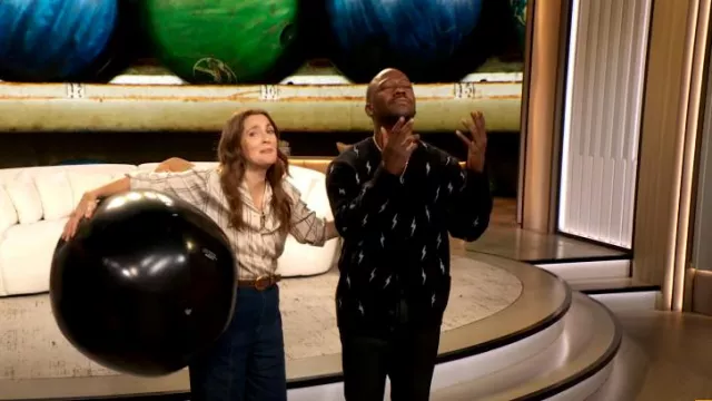 All Saints Zap Regular Fit V Neck Cardigan worn by Lamorne Morris as seen in The Drew Barrymore Show on October 28, 2024