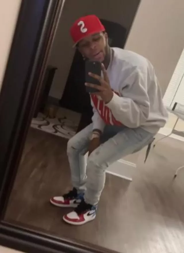 Supreme New Era Red Snowy-S 59FIFTY worn by Toosii on the Instagram account @toosii
