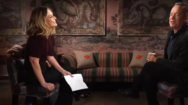 Frame Ruched Puff Sleeve Sweater worn by Savannah Guthrie as seen in Today on October 30, 2024