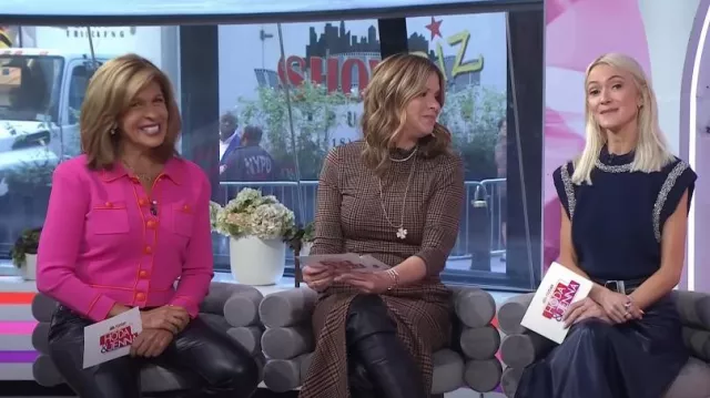 Falda midi con cinturón de piel sintética Simkhai Mayson usada por Zanna Roberts Rassi como se ve en Today with Hoda & Jenna el 30 de octubre de 2024