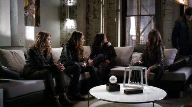 The boots to Emily Fields (Shay Mitchell) in Pretty Little Liars S4E24