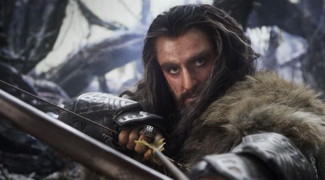 Les brassards de Thorin Écu-de-Chêne (Richard Armitage) dans Le Hobbit