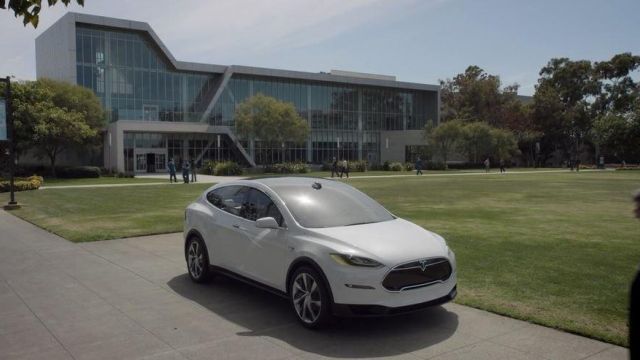 El Tesla Model X en Existente