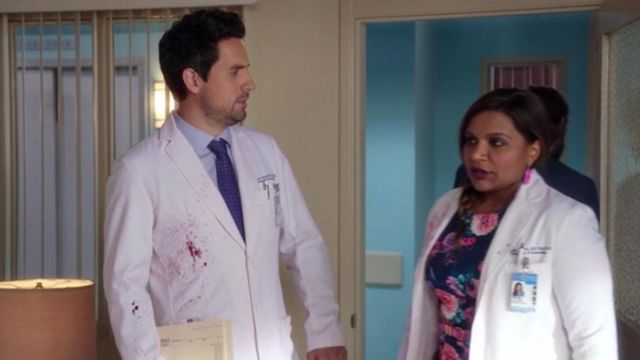 The dress Mindy Lahiri (Mindy Kaling) in The Mindy Project