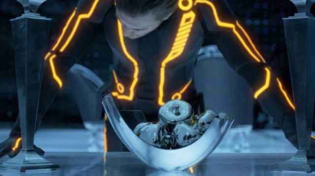 The apples in the ceramic seen in Tron Legacy
