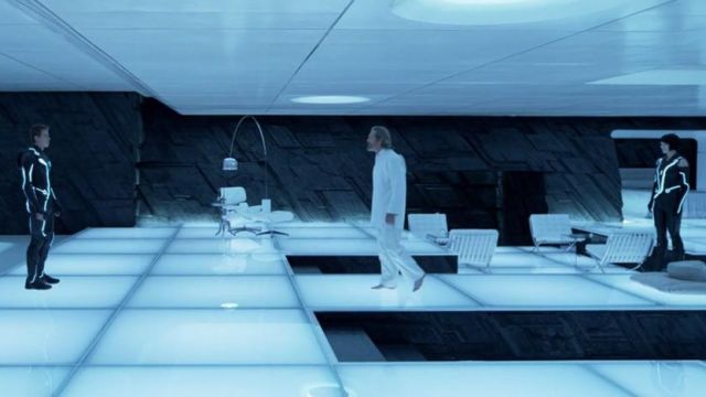The chaise lounge white view in Tron Legacy