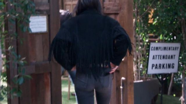 The jean high waist of Kendall Jenner in Keeping Up with the Kardashians