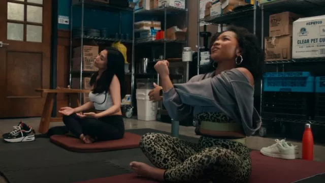 Soutien-gorge à col rond Ultracor Leopard porté par Delilah (Laya DeLeon Hayes) comme on le voit dans The Equalizer (S05E03)