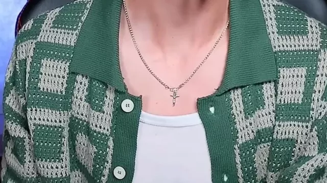 Alex Hefner porte une chemise boutonnée en crochet Green Squares dans *BATMAN vs SUPERMAN* était PHÉNOMÉNAL... jusqu’à ce que ce ne soit plus une vidéo YouTube