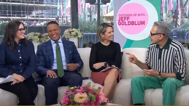 Polo Bode Hogan Stripe en verde usado por Jeff Goldblum como se ve en Today el 15 de noviembre de 2024