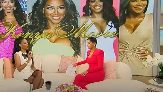 Safiyaa Alexa Crepe Flared Pants worn by Tamron Hall as seen in Tamron Hall Show on November 14, 2024