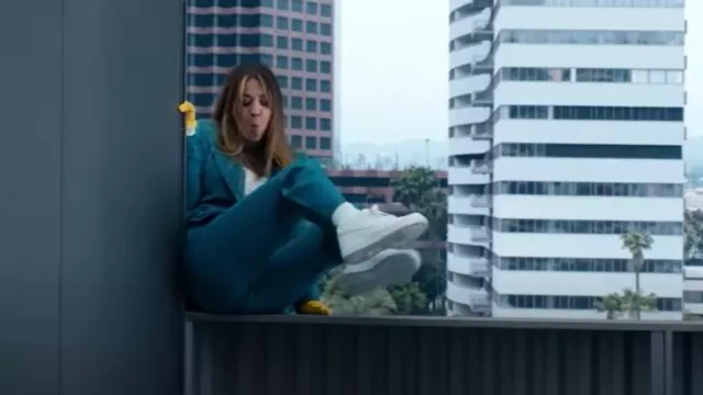 Nike Air Force 1 '07 worn by Ava Bartlett (Kaley Cuoco) as seen in Based on a True Story (S02E03)