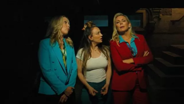 L'Agence Kenzie Blazer worn by Rochelle Lipinski (Jessica St. Clair) as seen in Based on a True Story (S02E03)