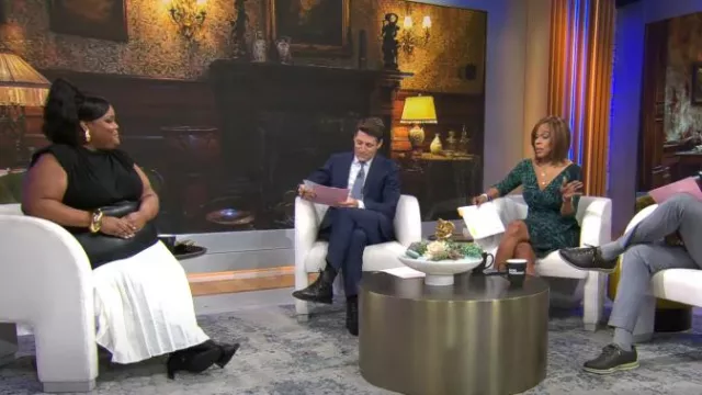 Eloquii Draped Mock Neck Sleeveless Top worn by Danielle Pinnock as seen in CBS Mornings on  November 26, 2024