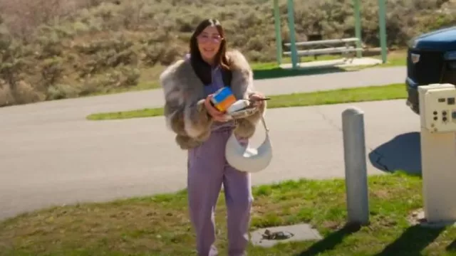 Fendi Vitello Grace Matte Small Fendigraphy Hobo Bag White Ice usado por Angie Katsanevas como se ve en The Real Housewives of Salt Lake City (S05E11)