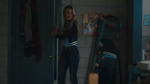 True Religion Gina Super T Jeans usados por Lucy Albright (Grace Van Patten) como se ve en Tell Me Lies (T02E07)