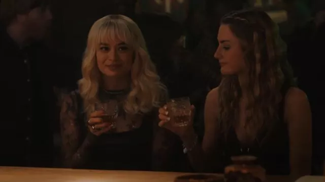 Free People Women’s Lady Lux Layering Top porté par Pippa (Sonia Mena) comme on le voit dans Tell Me Lies (S02E07)