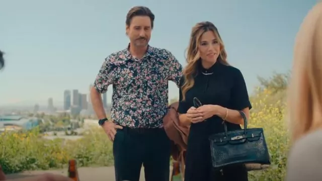 Chemise baryton RVCA portée par JD Campbell (Luke Wilson) comme on le voit dans No Good Deed (S01E05)