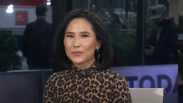 J. Crew Tissue Turtleneck in Leopard worn by Vicky Nguyen as seen in Today on December 17, 2024