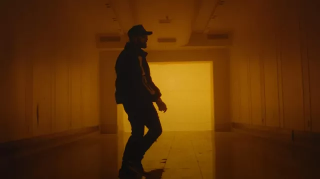 Amiri Black MX1 Jeans worn by Anuel AA in BLESSD ❌ ANUEL AA | MIRAME REMIX (VIDEO OFICIAL)