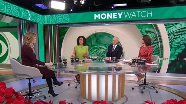 Karen Millen Viscose Blend Rib Envelope Neck Knit Midi Dress worn by Kelly O'Grady as seen in CBS Mornings on December 26, 2024