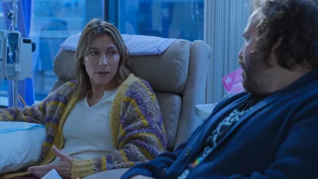 Kip & Co Acogedor cárdigan largo a rayas usado por Angie Davis (Claudia Karvan) como se ve en Bump (S05E03)