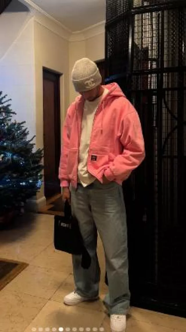 Sac à dos Hermès Noir 'Hac A Dos' porté par Achraf Hakimi sur le compte Instagram @achrafhakimi