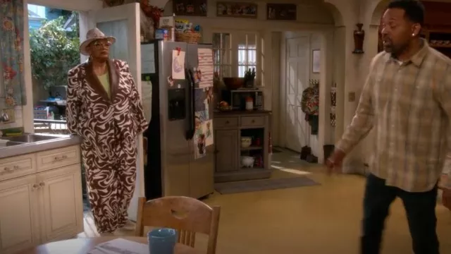 Eloquii Straight Leg Trouser worn by Glodine (Marsha Warfield) as seen in The Upshaws (S06E05)