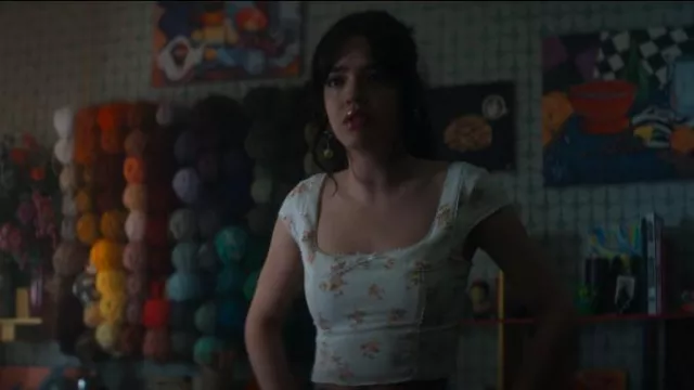 Reformation Carol Top worn by Frankie (Galilea La Salvia) as seen in Goosebumps (S02E05)