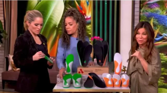 Zara Crinkle Effect Midi Dress worn by Gretta Monahan as seen in The View on January 13, 2025