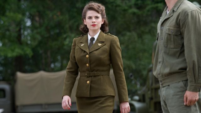The military uniform of Peggy Carter (Hayley Atwell) in Captain America : First Avenger