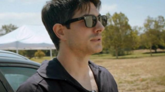 Sunglasses Wayfarer Theo Cooper (Brandon Routh) in 400 Days
