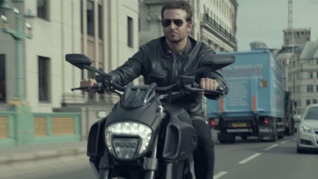 The leather jacket-biker Bradley Cooper (Adam Jones) in Burnt