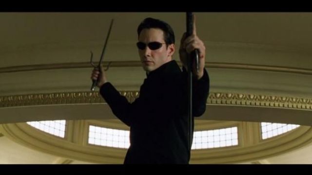 Les saïs utilisés par Neo (Keanu Reeves) dans le film Matrix Reloaded
