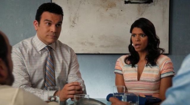 The striped dress Trina Turk of Xiomara Villanueva (Andrea Navedo) on Jane the virgin (S03E13)