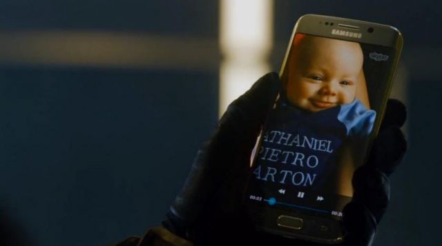 The Samsung Galaxy 6 to Hawkeye (Jeremy Renner) in the Avengers age of Ultron