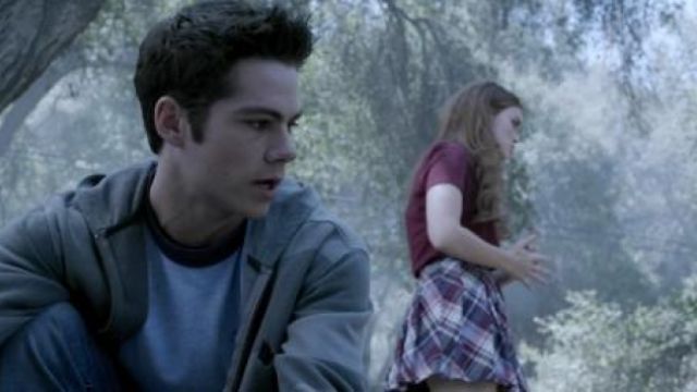 The skirt plaid-H&M Lydia Martin (Holland Roden) in Teen Wolf S03E14