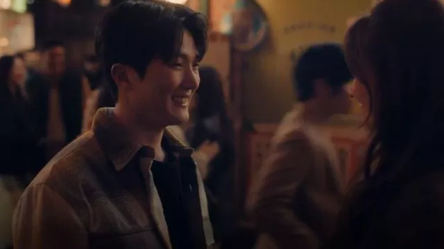 H&M Regular Fit Teddy-lined Overshirt worn by Dae (Choi Min-young) as seen in XO, Kitty (S02E01)