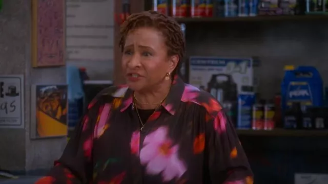 Rag & Bone Aubrey Blouse worn by Lucretia Turner (Wanda Sykes) as seen in The Upshaws (S06E09)