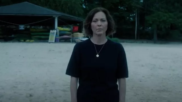 Suéter de Anine Bing Giorgio usado por Margaret Reed (Kelli Williams) como se ve en Found (S02E08)