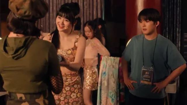 Cider Sequin Scoop Neckline Floral Zipper Crop Cami Top worn by (Ryu Han-bi) as seen in XO, Kitty (S02E08)