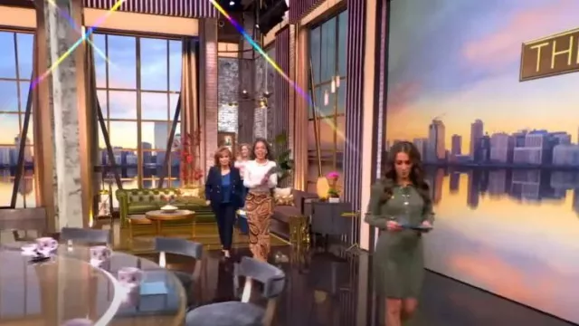 Veronica Beard Renzo Straight Crop Pants worn by Joy Behar as seen in The View on January 16, 2025