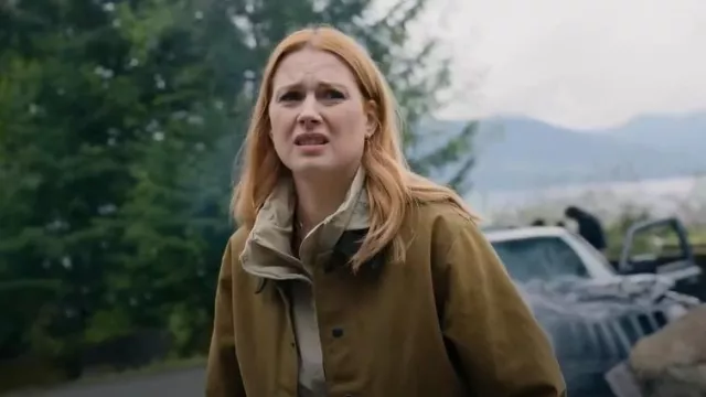 Veste de travail en tissu d’étain Filson portée par Melinda Monroe (Alexandra Breckenridge) comme on le voit dans Virgin River (S06E07)