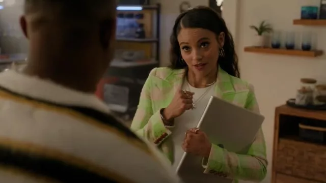 Smythe Birkin Blazer worn by Lacey Quinn (Gabrielle Walsh) as seen in Found (S02E09)