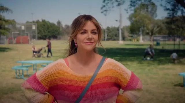 Boucles d’oreilles Sylvia Toledano Flow portées par Morgan Gillory (Kaitlin Olson) comme on le voit dans High Potential (S01E10)