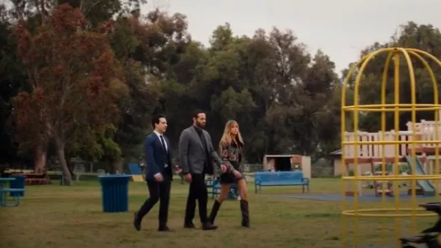 Botte Schutz Maryana Block portée par Morgan Gillory (Kaitlin Olson) comme on le voit dans High Potential (S01E10)