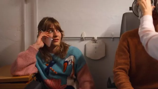 Jersey del Lago de los Cisnes de Gorman usado por Olympia 'Oly' Chalmers-Davis (Nathalie Morris) como se ve en Bump (S05E06)