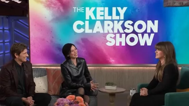 Blouson en cuir Khaite Saraphina porté par Kelsey Chow tel qu’on le voit dans The Kelly Clarkson Show le 14 janvier 2025