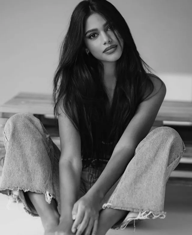 Miu Miu Jeans Model of Letitia Fontana on the Instagram account @letitia_fontana