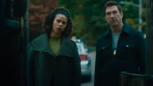 Abrigo cruzado de Thread & Supply usado por la SA del FBI Sheryll Barnes (Roxy Sternberg) como se ve en FBI: Most Wanted (S06E09)